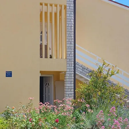 Apartamento 2 Bedroom Amazing In Rabac