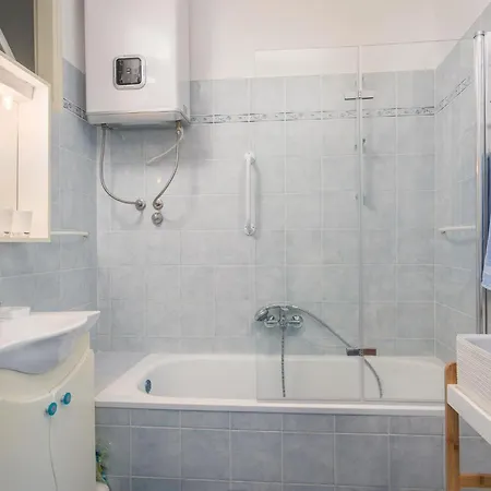 Amazing In Rabac With Wifi Apartmán